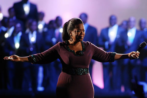 Desfile de estrellas en la despedida de Oprah