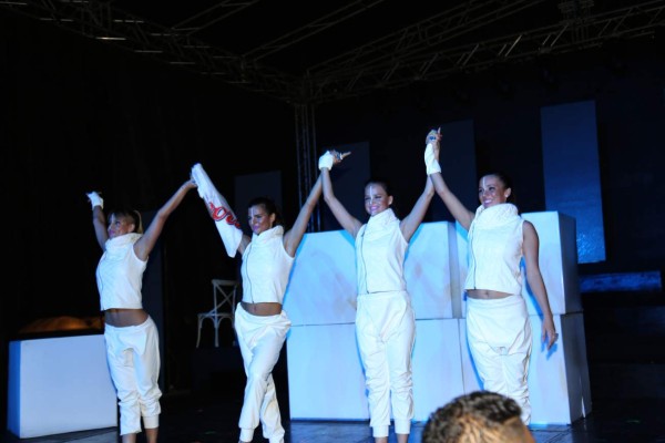 Moenia causa sensación en el Burlesque 2016