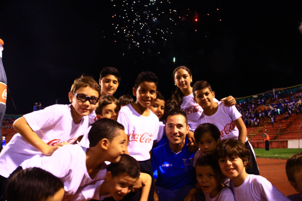Una afición de Mundial despidió a la Selección de Honduras