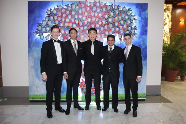 Espectacular fiesta de gala de la Escuela Internacional Sampedrana