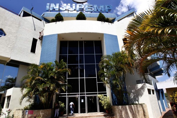 Dan medidas cautelares a yerno del exdirector de Injupemp