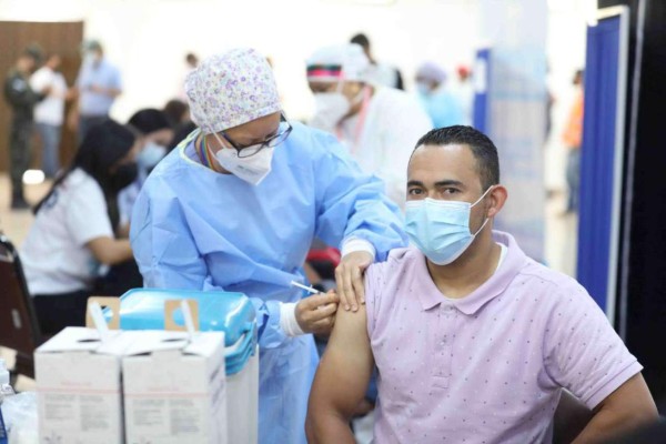 Honduras roza el 30% de la población inoculada: Salud