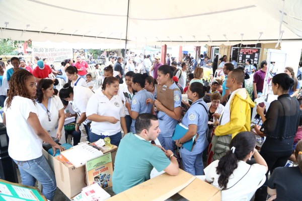 Garífunas clausuran con brigada popular el mes de la herencia