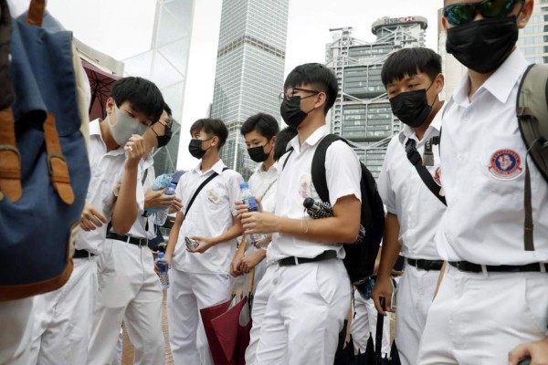 Escuelas de Hong Kong cerrarán hasta 2021 ante la cuarta oleada de la covid  