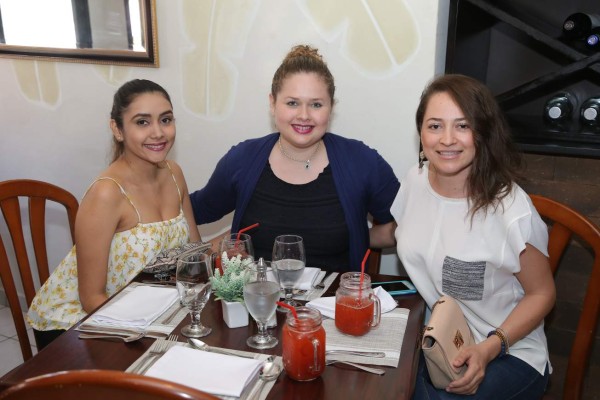 Inauguración del restaurante Sabores