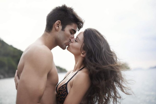 Investigan si el zika puede transmitirse a través de un beso