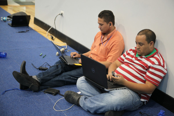 Empresa de etiquetas gana el primer Startup Weekend