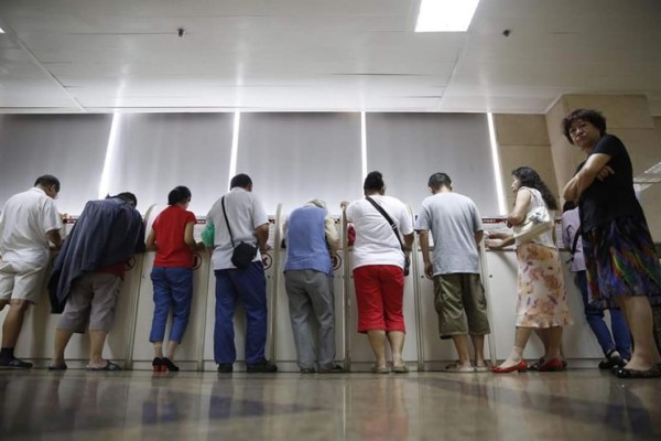 Cautela en Hong Kong ante la incertidumbre en la guerra comercial China-EEUU