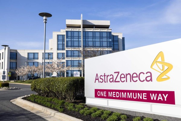 AstraZeneca comienza un ensayo clínico de vacuna contra la variante surafricana  