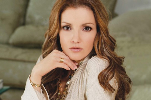 Muere exesposo de Karla Álvarez