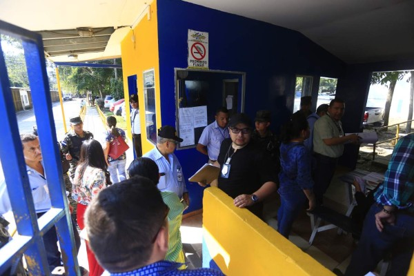 Junta interventora de la Enee censa a empleados en San Pedro Sula