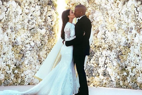 Kim Kardashian publica fotos de su boda con Kanye West