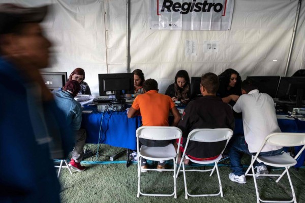Empresarios de Tijuana ofrecen oportunidades a migrantes con feria de empleo