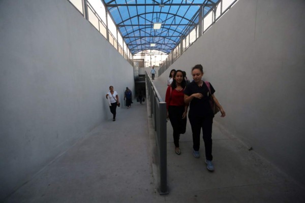 Inauguran en Tegucigalpa primer paso peatonal subterráneo