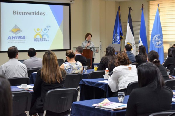 Aconsejan crear productos financieros para migrantes