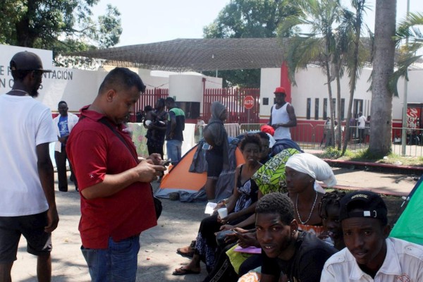 México atenderá a migrantes africanos y haitianos en la frontera sur