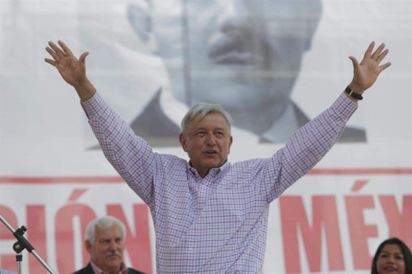 AMLO dice que Slim planteó 'hacerse cargo' de nuevo aeropuerto en México