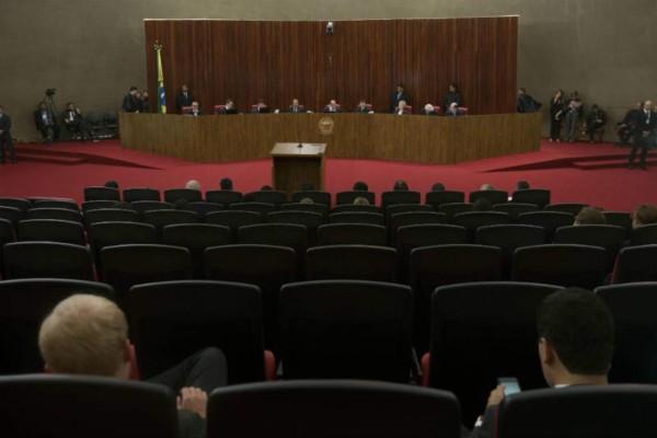 Tribunal electoral abre sesión que definirá la suerte de Temer