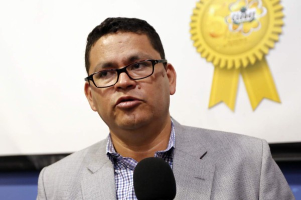 'Hay gente perversa tras tomas”, asegura Marlon Escoto