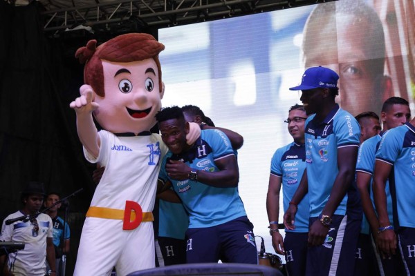 La Selección de Honduras se deja querer por la afición en el H-Fest