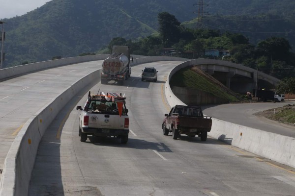 Habilitan parcialmente el intercambiador de Occidente en San Pedro Sula