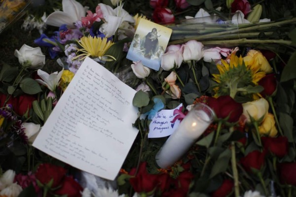 Fotos: Santa Barbara llora tras masacre en universidad