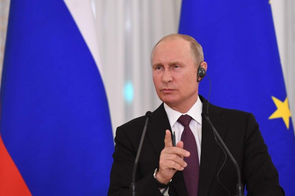 Putin rechaza que misil ruso derribara avión de Malaysia Airlines