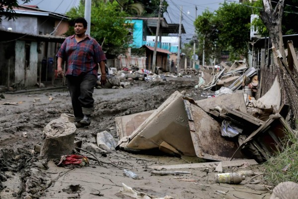 Oxfam pide ayuda para Centroamérica, golpeada por huracanes y covid