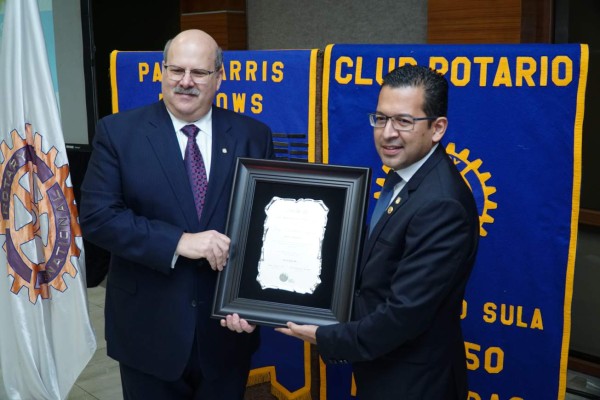 Club Rotario concede galardón a Jorge Canahuati y Diego Pulido