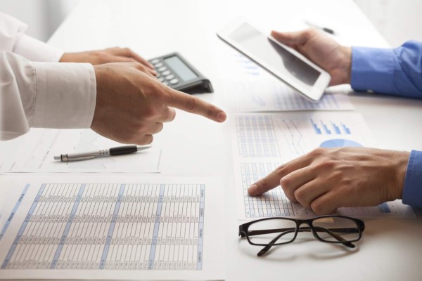 Reconocer a los empleados es la forma más simple de mejorar la moral