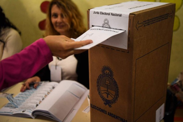Gobierno argentino pide 'esperar resultados' tras finalizar comicios legislativos
