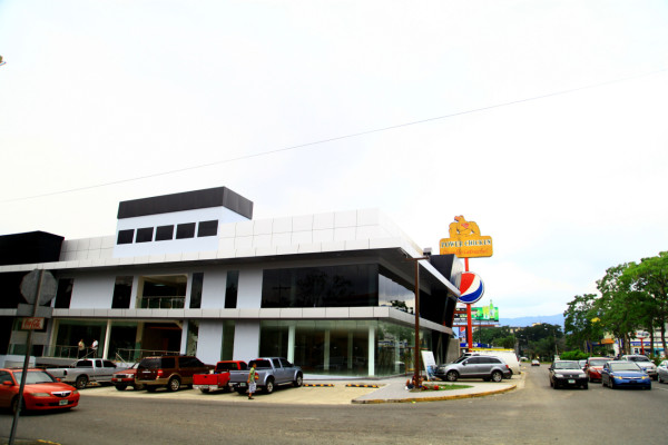 En auge plazas comerciales en San Pedro Sula
