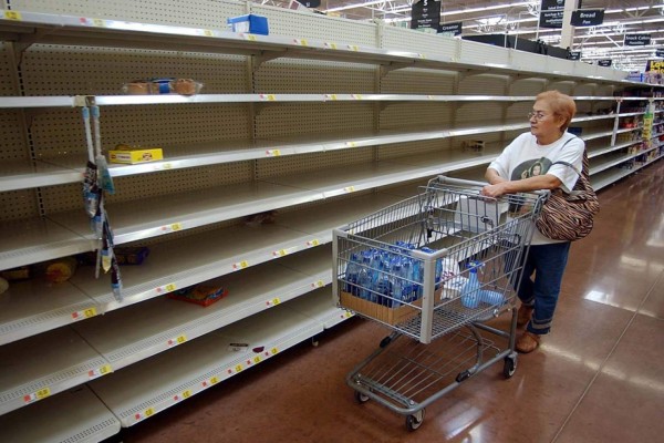 Venezuela envía alimentos a víctimas de inuncaciones en Perú