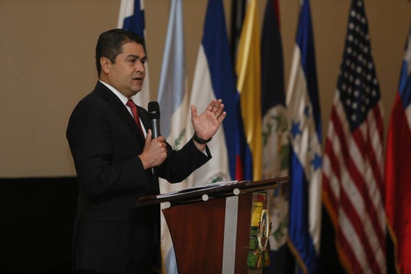 Hernández insta a la región a frenar el crimen organizado
