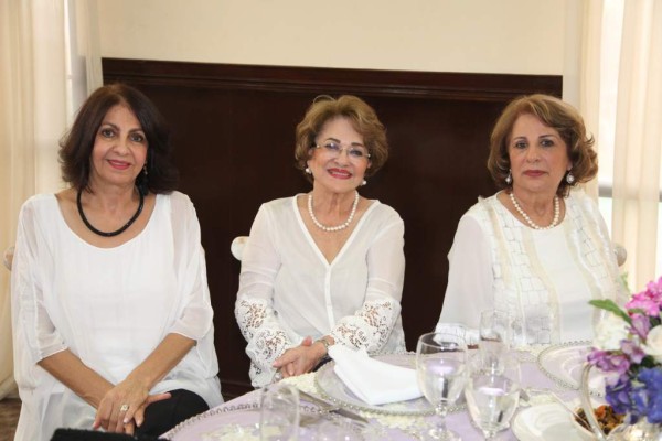 Martha Garza y Miriam Segebre