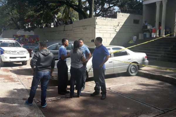 Hermano de estudiante acribilla a profesor en colegio de Tegucigalpa