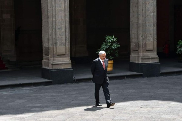 Captan a Obrador en el Palacio Nacional tras haber dado positivo por covid 19
