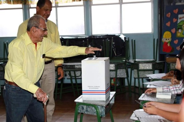 Guillermo Solís gana con 77,69% presidencia de Costa Rica