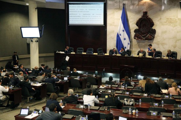 Ley de Transporte plantea revisión de tarifas al año