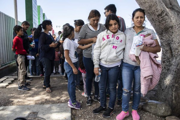 Juez permite a Trump aplicar nueva ley que restringe asilo a centroamericanos