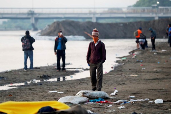 El regreso no es opción para 2,500 hondureños de caravana