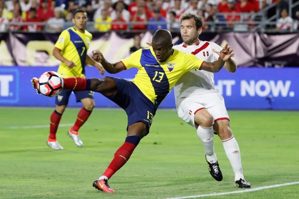 Ecuador rescata empate contra Perú en la Copa América