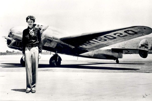 Resuelven misterio de la enigmática desaparición de Amelia Earhart