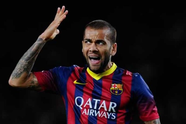 Dani Alves espera que el incidente sirva para poner fin al racismo