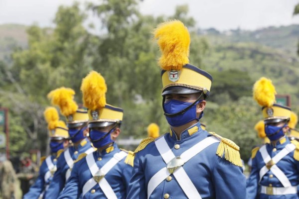 FFAA celebran con actos de reconocimiento el Día del Soldado