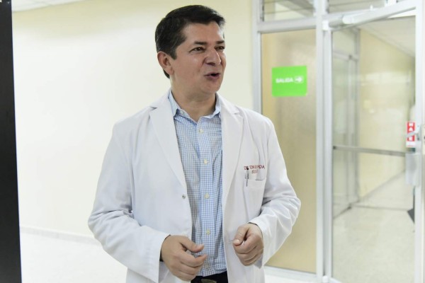 'Mujeres diabéticas y obesas, propensas a que la vejiga funcione mal”: Edín Quijada