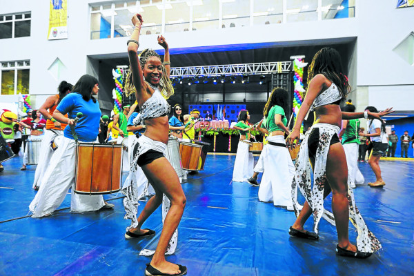 La natación comienza a dar medallas a Honduras