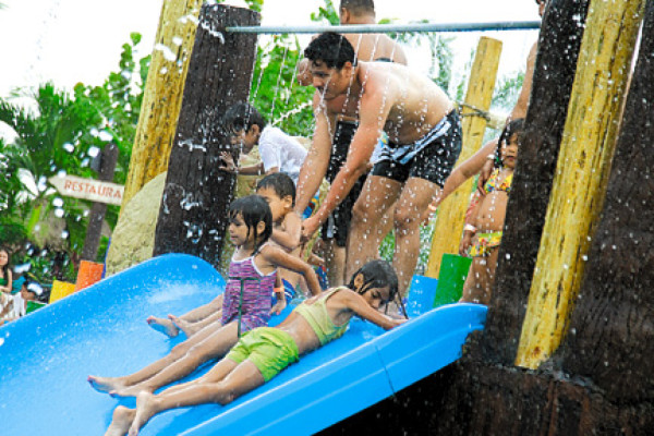 Veraneantes se despiden de la Semana Santa