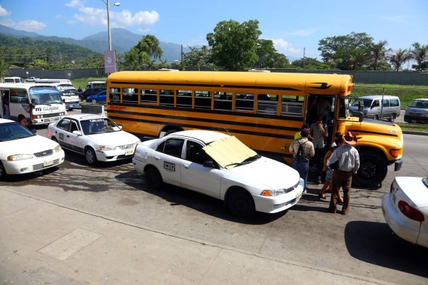 L22 millones al mes pagan transportistas de Honduras por impuesto de guerra