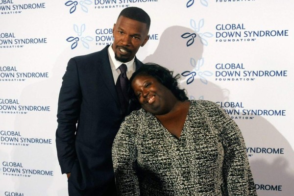 Muere hermana de Jamie Foxx